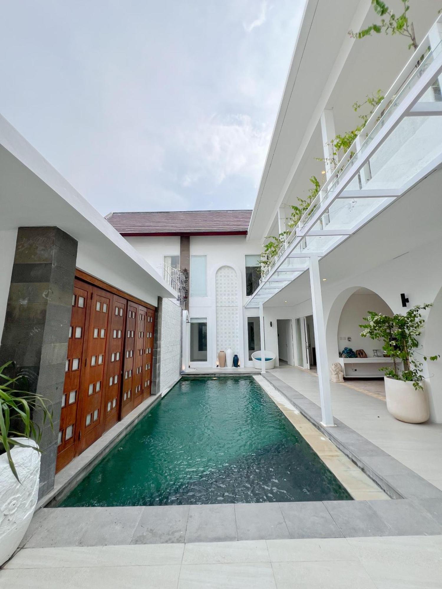 แอปเปิ้ลวิลลาแอนด์อพาร์ตเมนท์ Hotel เกอโรโบกัน ภายนอก รูปภาพ