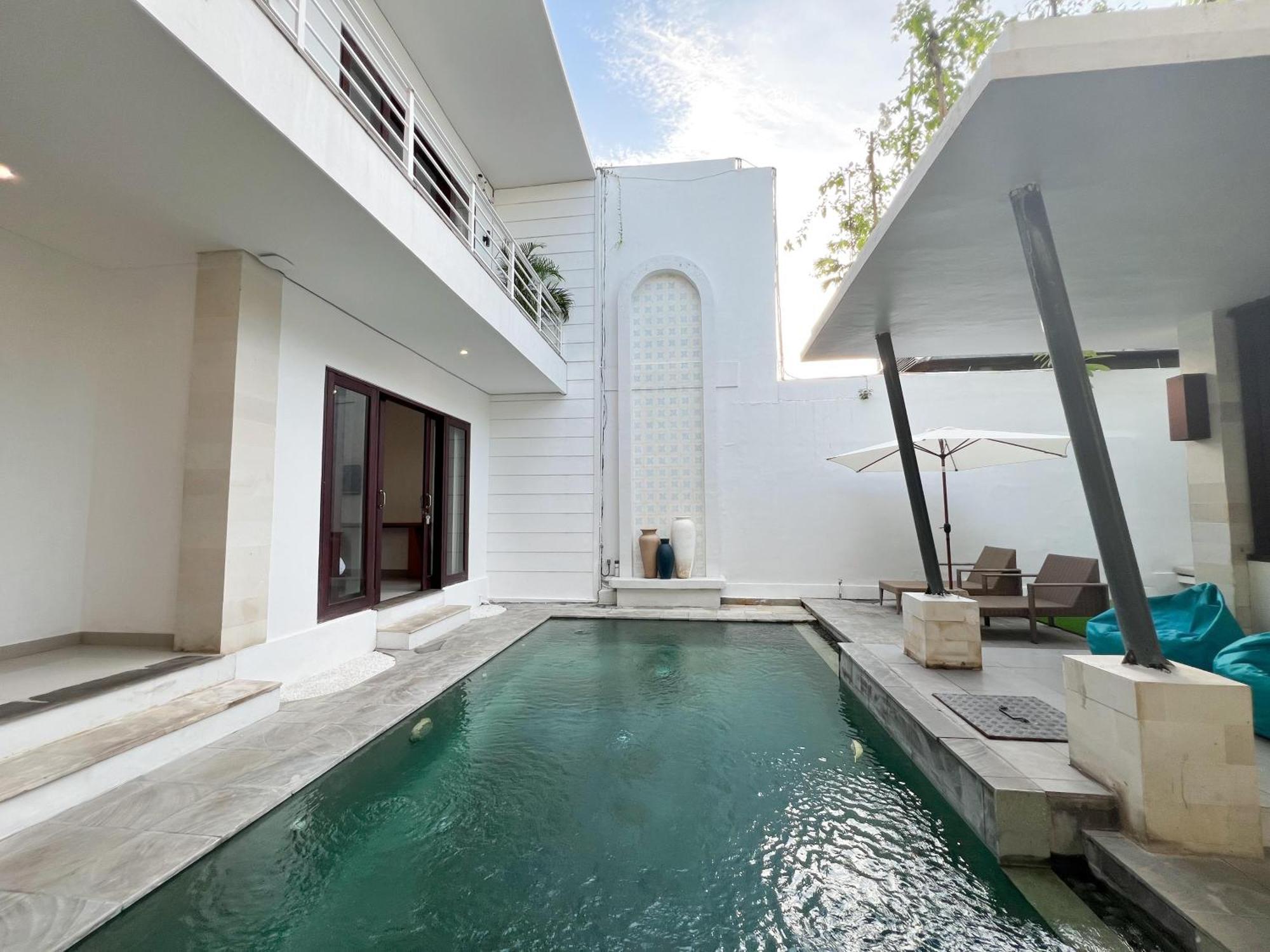 แอปเปิ้ลวิลลาแอนด์อพาร์ตเมนท์ Hotel เกอโรโบกัน ภายนอก รูปภาพ